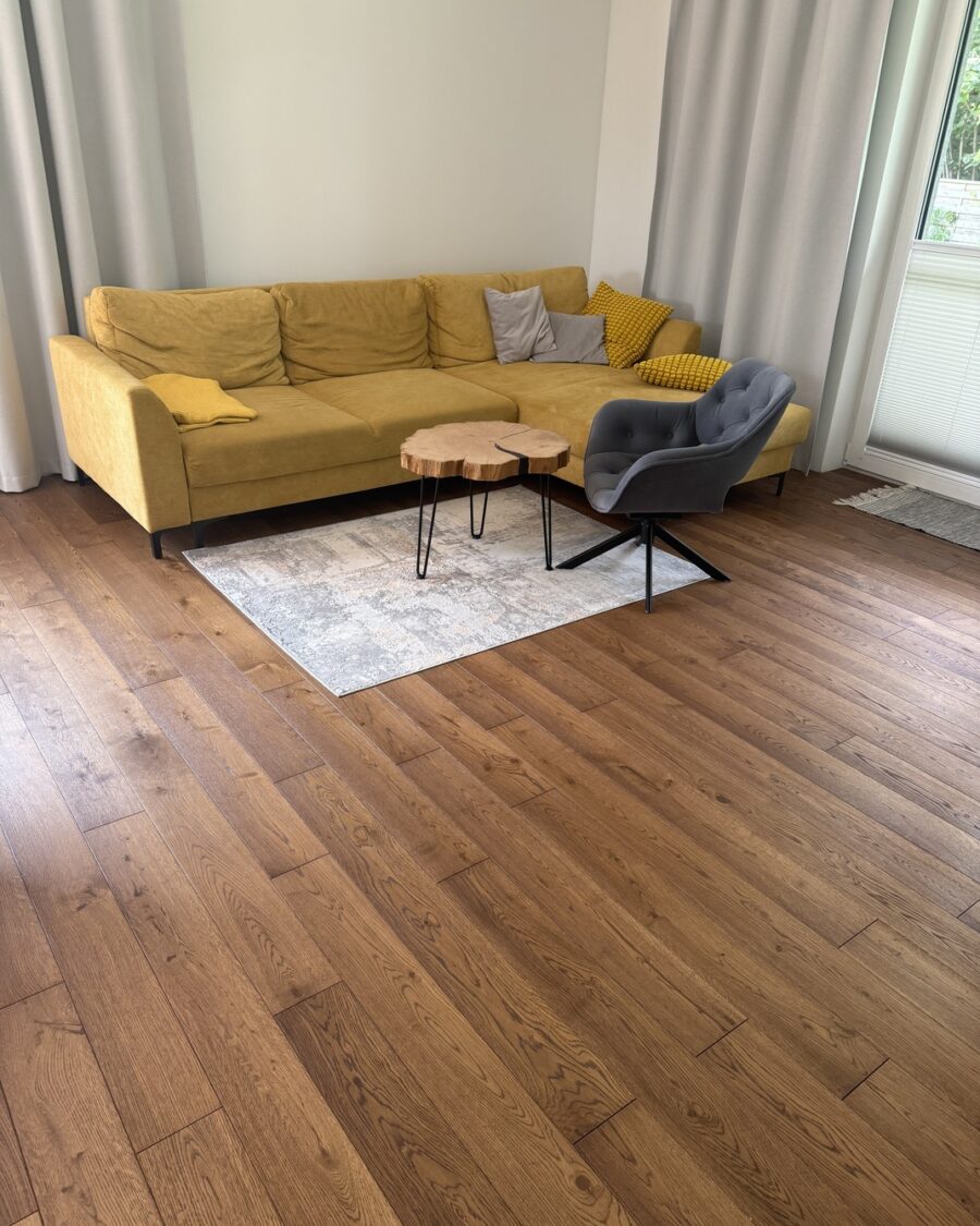 Deska warstwowa Rustic Berbes. Warszawa. Powrót po 3 latach